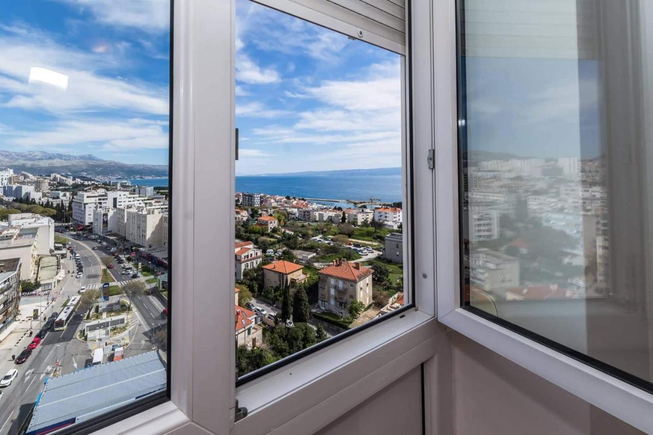 Penthouse Horizont Apartment Split Exterior photo